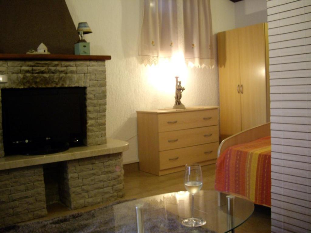 Adria Apartments Pula Luaran gambar