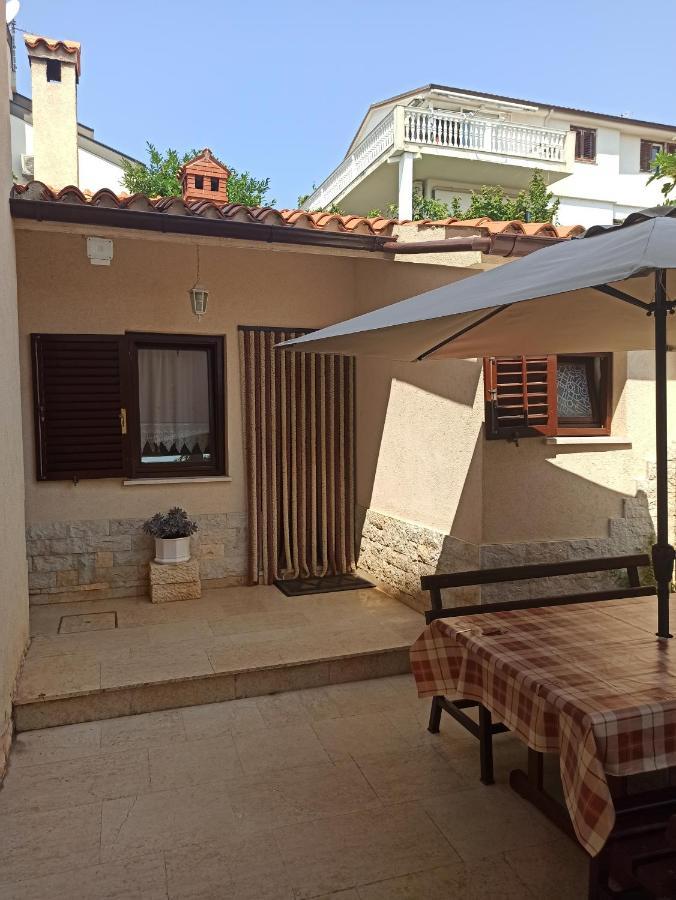 Adria Apartments Pula Luaran gambar
