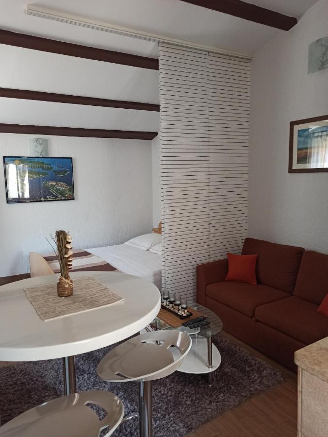 Adria Apartments Pula Luaran gambar