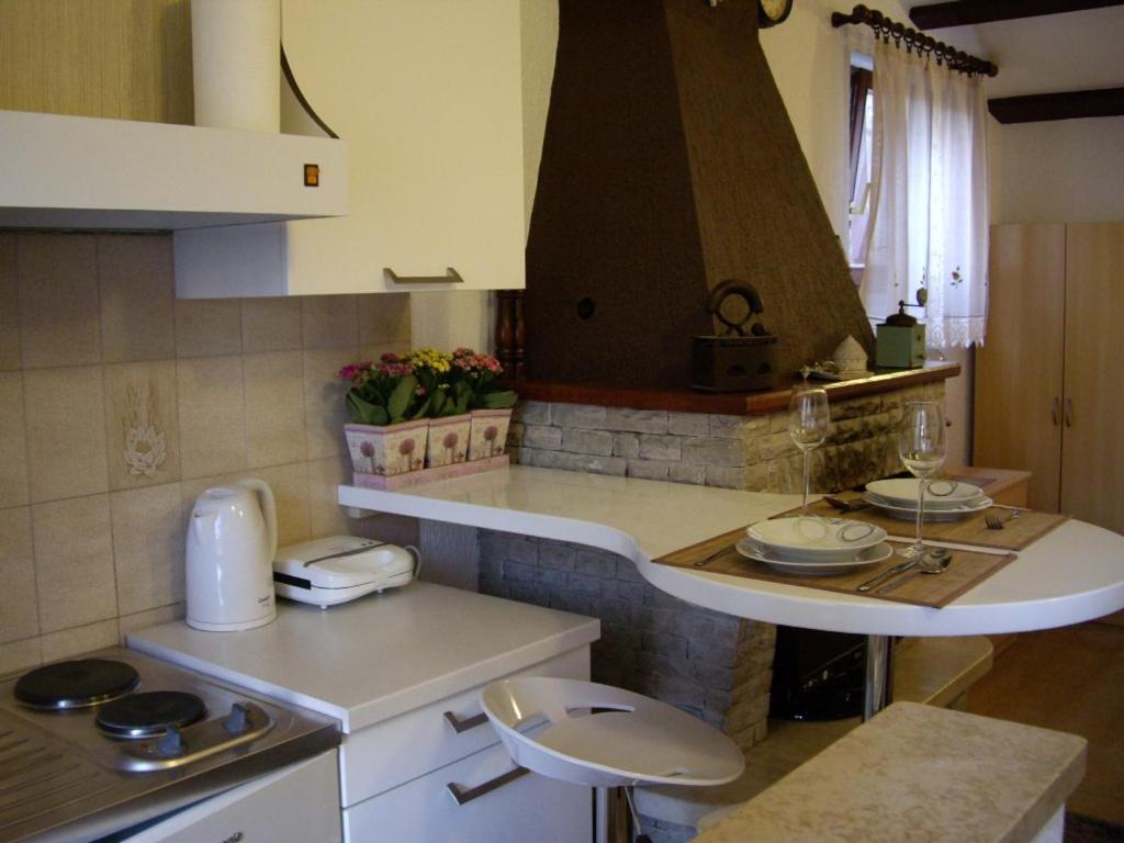 Adria Apartments Pula Luaran gambar