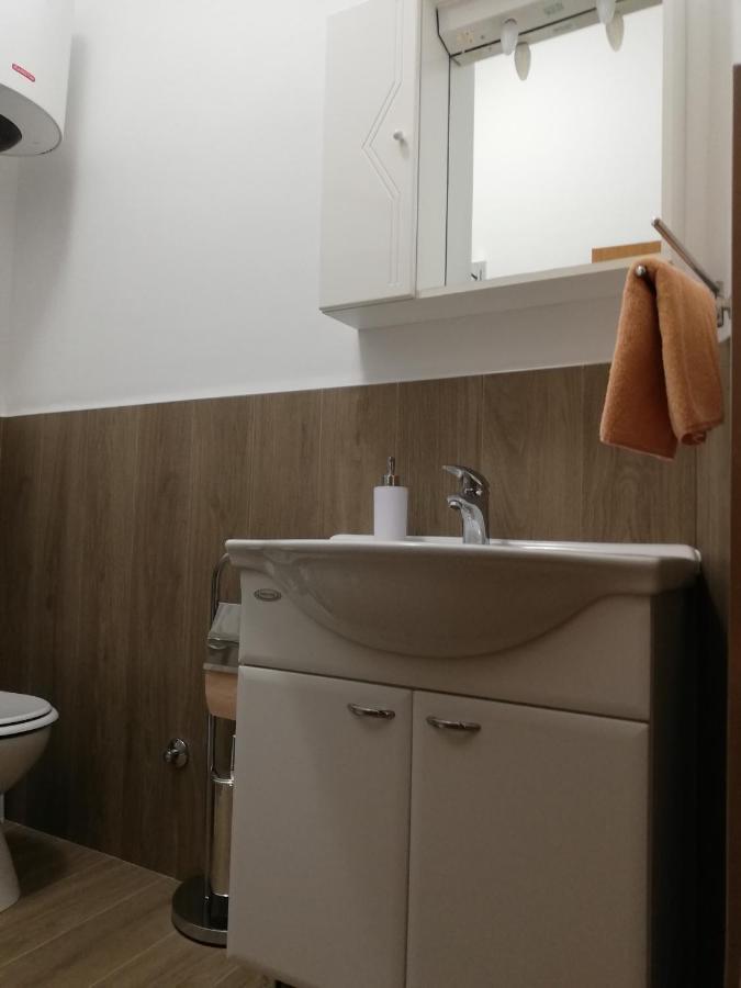 Adria Apartments Pula Luaran gambar