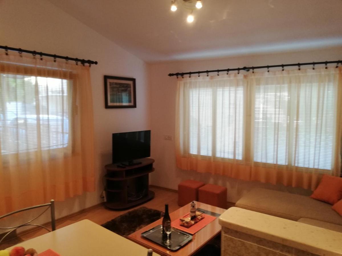 Adria Apartments Pula Luaran gambar