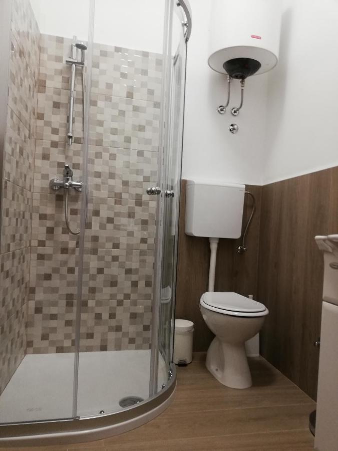 Adria Apartments Pula Luaran gambar