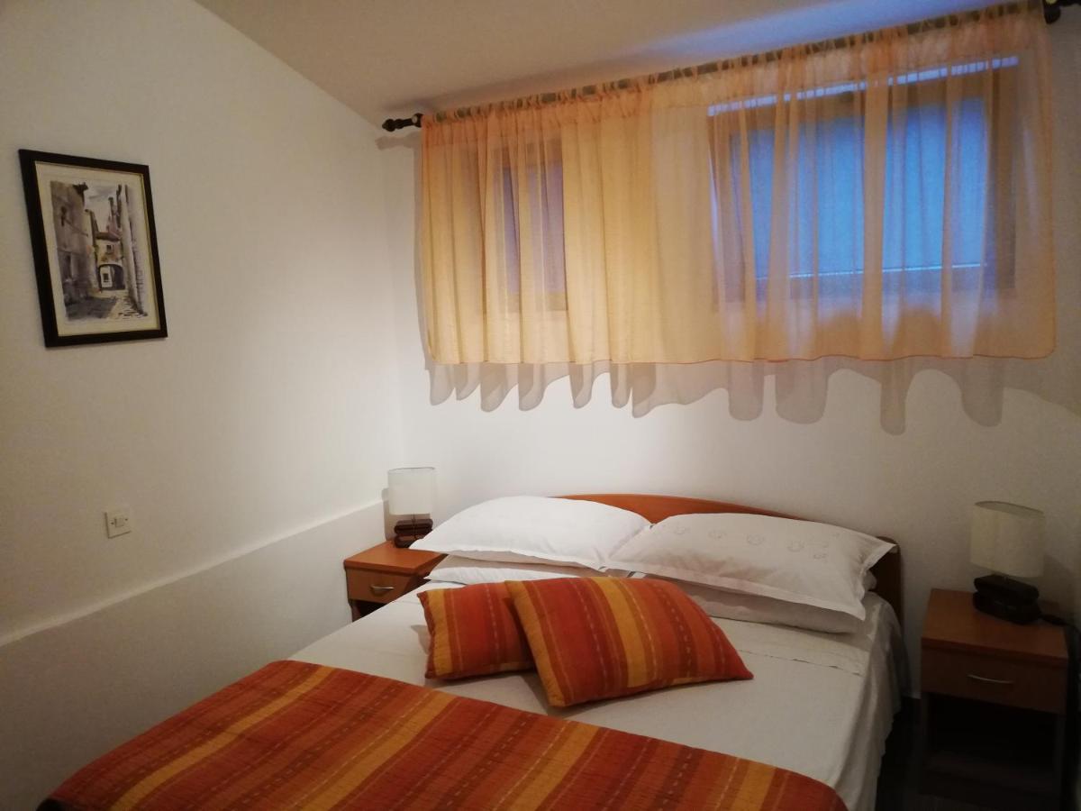 Adria Apartments Pula Luaran gambar